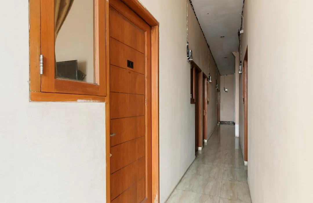 RedDoorz near Cipinang Indah Mall-1